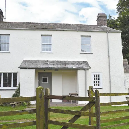 Birkerthwaite Farmhouse Feriehus *
